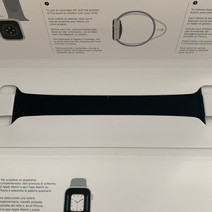 Apple Black Solo Loop